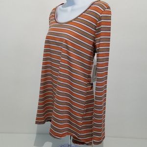 LuLaRoe Womens Top Lynnae XS, Large Striped